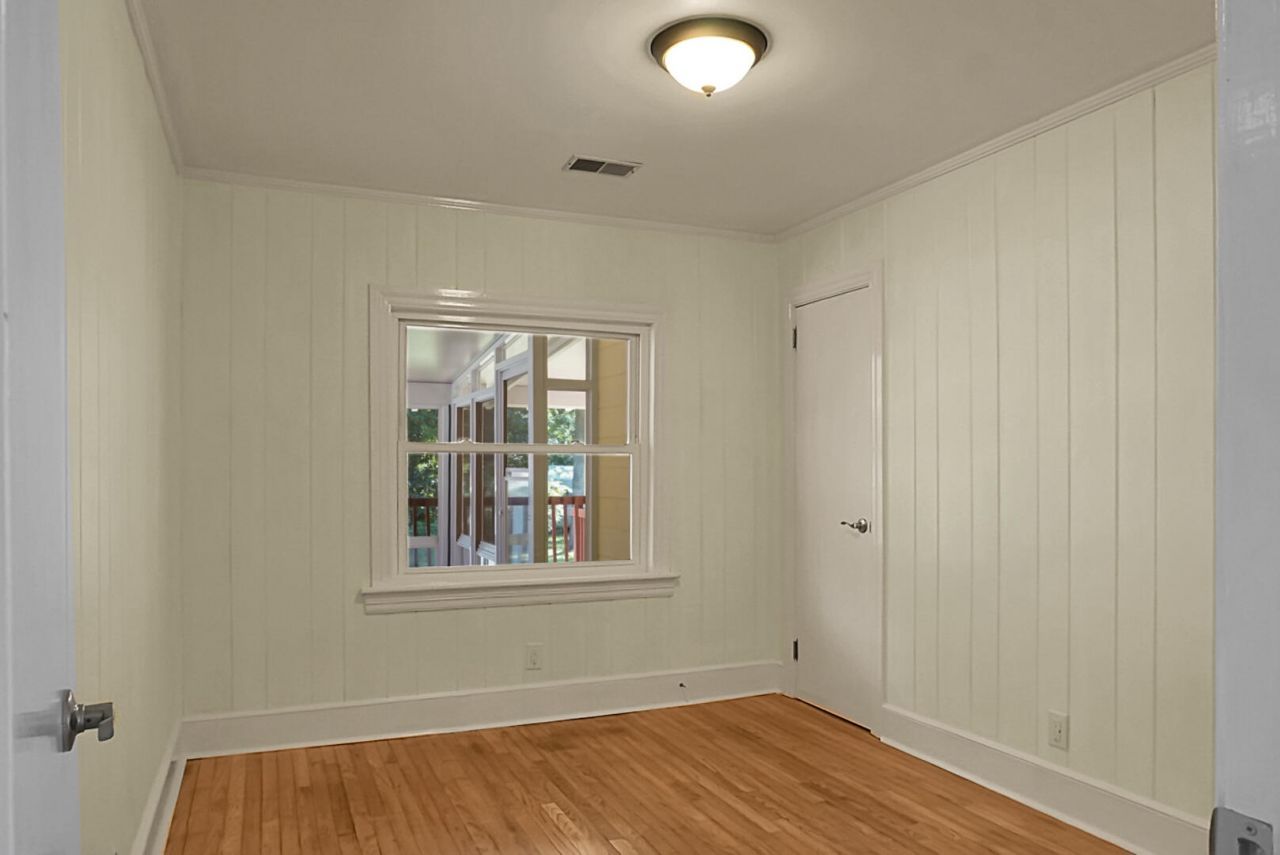 1007 Holcombe Road Photo 20