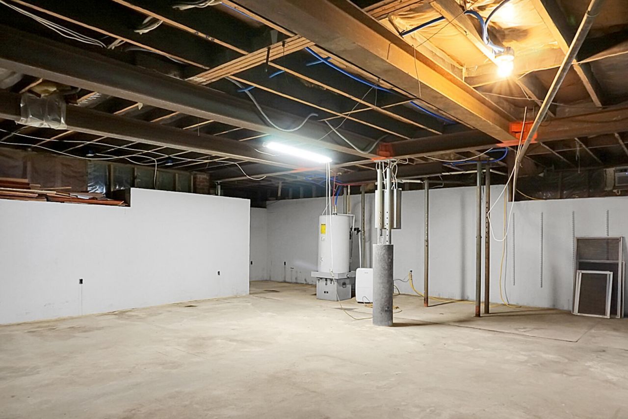 1007 Holcombe Road Photo 30