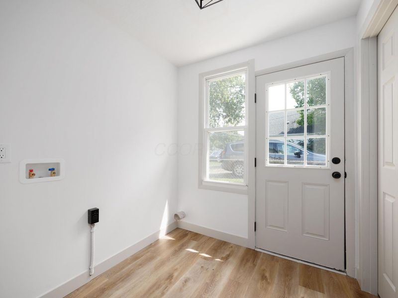 156 E Center Street , London, OH 43140 Photo 18