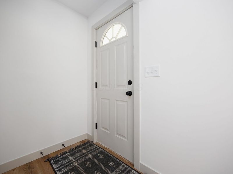 156 E Center Street , London, OH 43140 Photo 7
