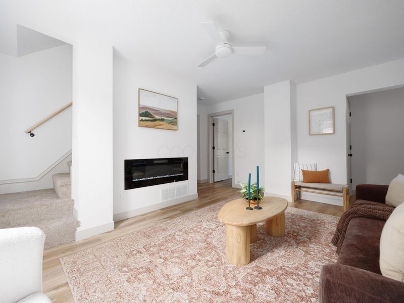 156 E Center Street , London, OH 43140 Photo 9
