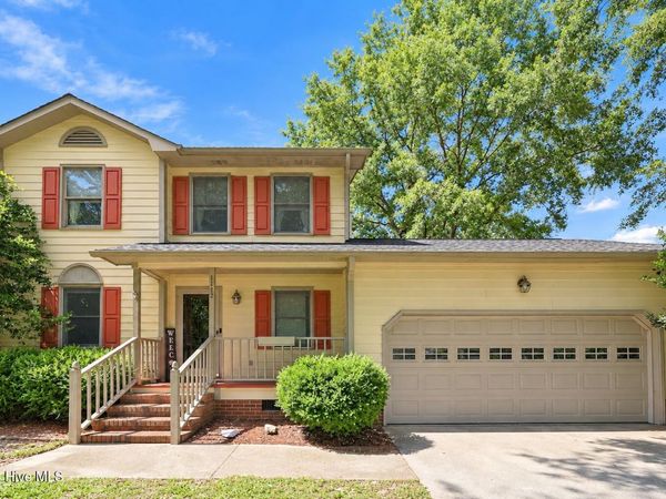 1142 Lakeview Avenue , Richlands, NC 28574