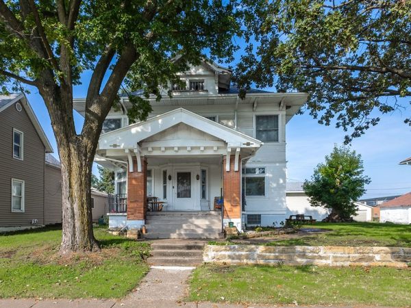 1718 N Marquette Street , Davenport, IA 52804