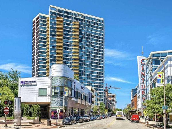 1720 Maple Avenue, Unit 910, Evanston, IL 60201