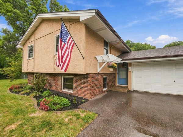 1602 Long Lake Road, New Brighton, MN 55112