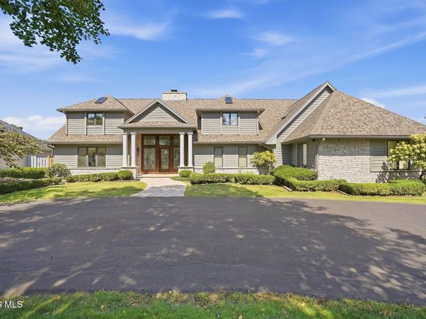 2078 Driftwood Lane, Oregon, OH 43616