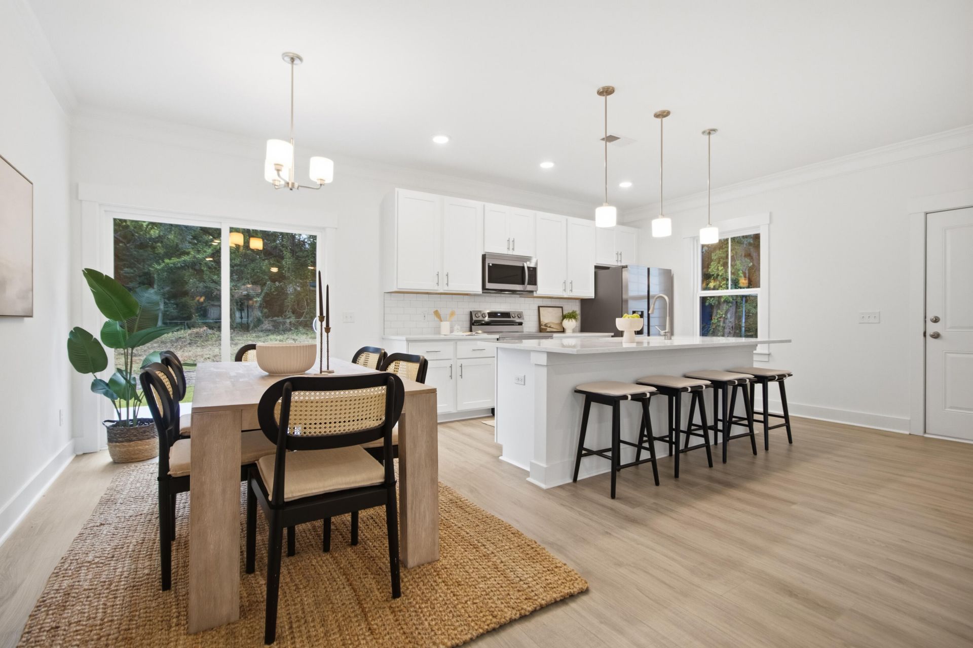 1413 Iroquois Street Photo 13