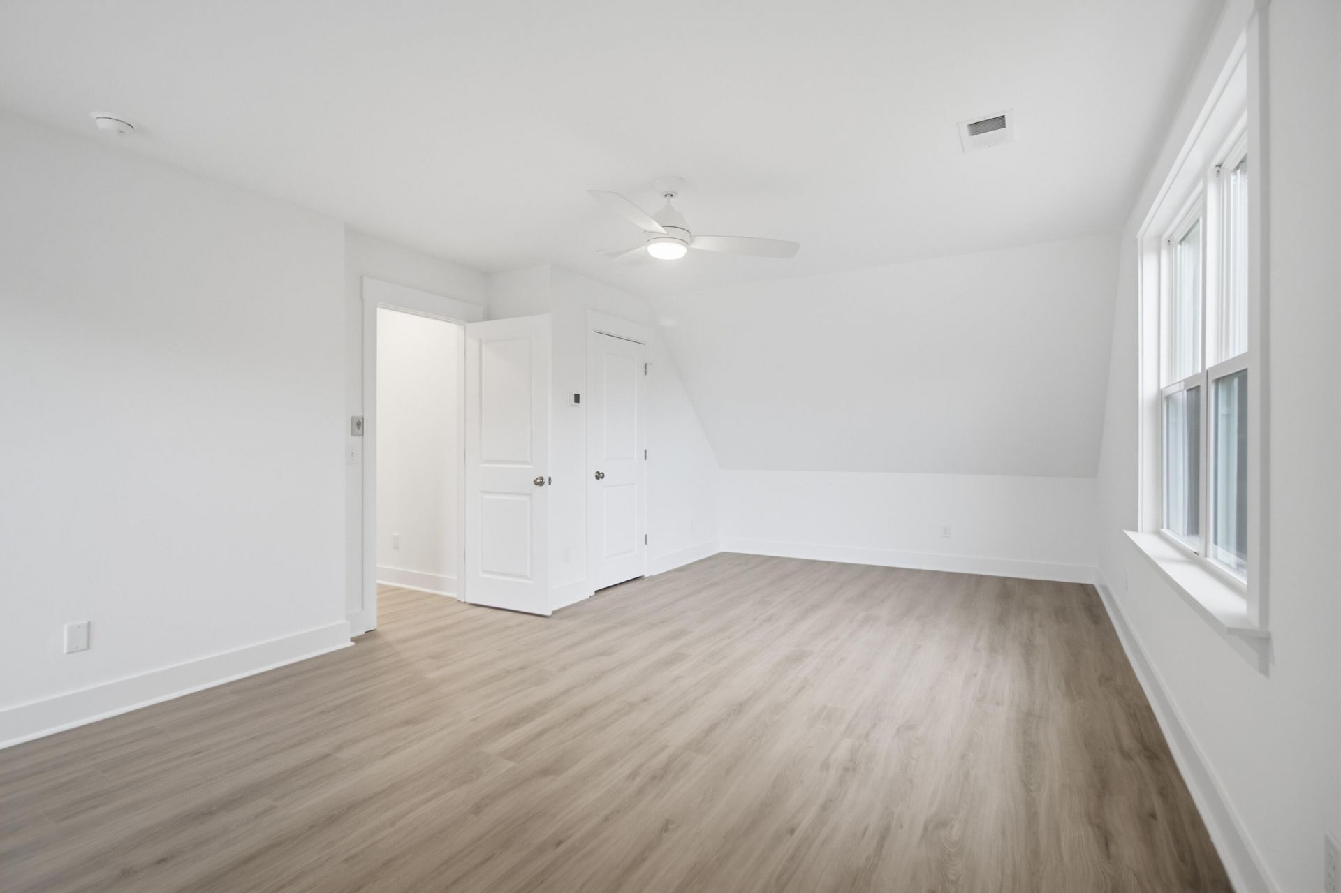 1413 Iroquois Street Photo 34