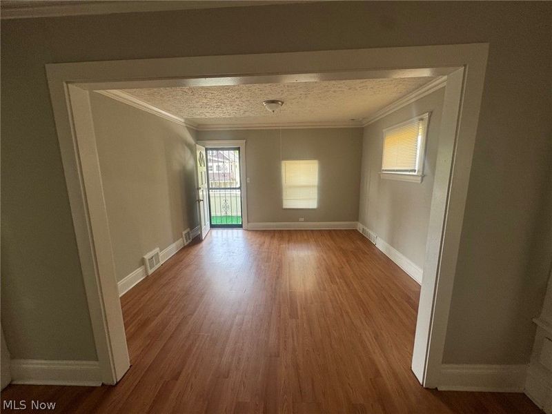 11313 Continental Avenue, Cleveland, OH 44104 Photo 2