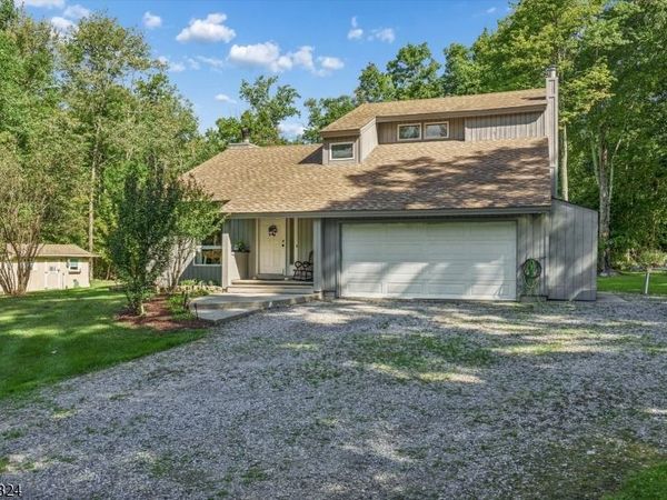 6 Lake Rd, Hampton, NJ 07860