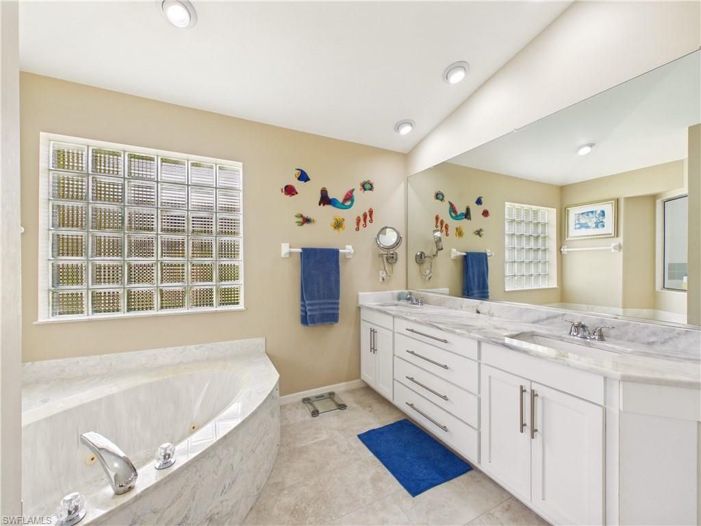 12767 Hunters Ridge Dr, Bonita Springs, FL 34135 Photo