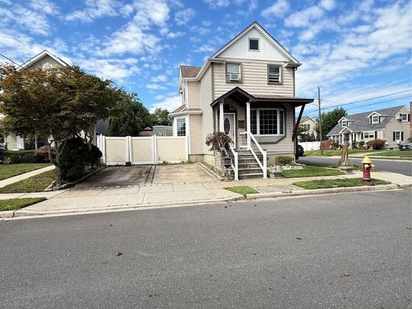 1720 Montague Avenue, Merrick, NY 11566