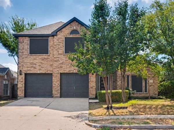 8211 Shoshoni Drive , Arlington, TX 76002