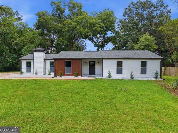 978 Hilltop Court, Lawrenceville, GA 30045
