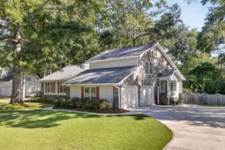 601 Essex Drive photo 4