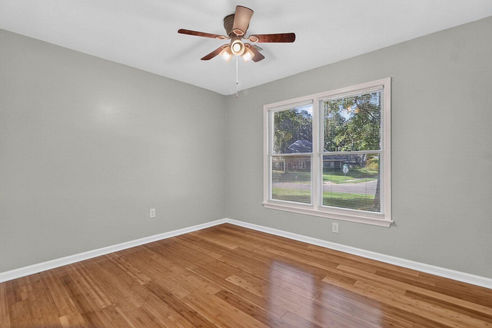 601 Essex Drive Photo 27