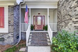 601 Essex Drive photo 4