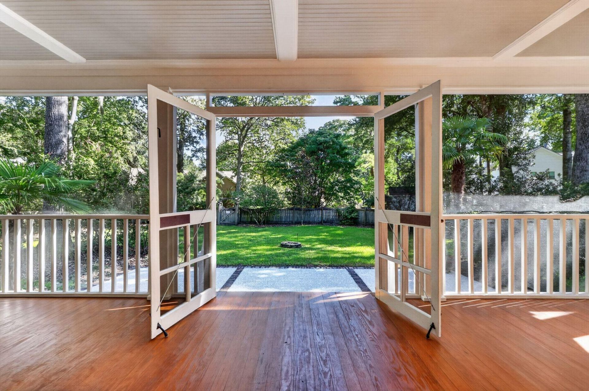 601 Essex Drive Photo 36