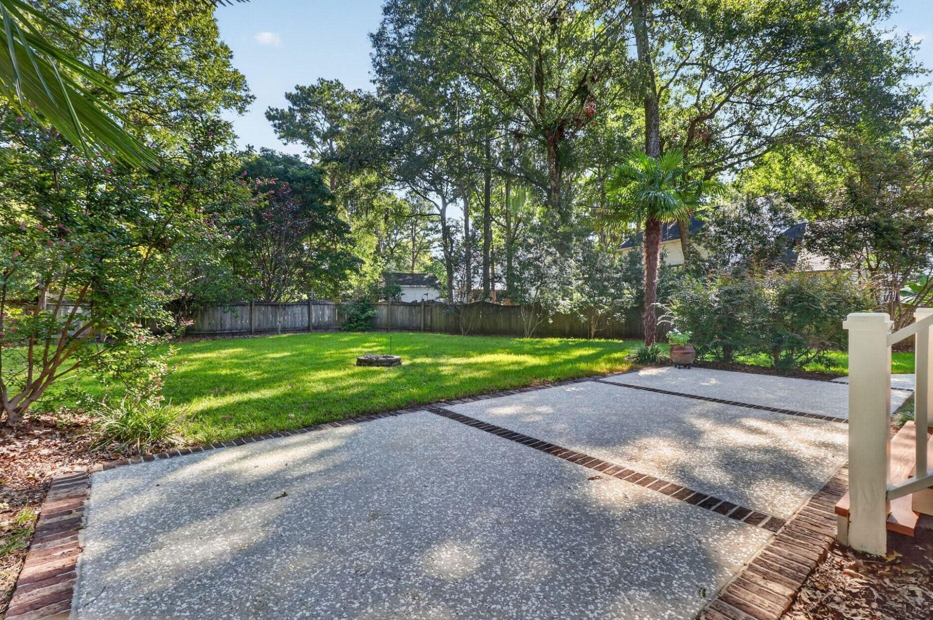 601 Essex Drive Photo 37