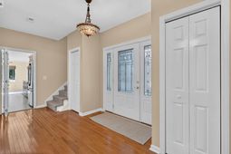 601 Essex Drive photo 4