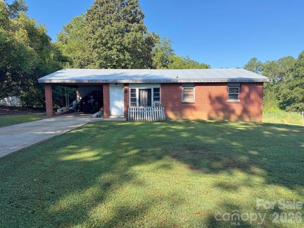 111 Country Meadows Lane , Forest City, NC 28043