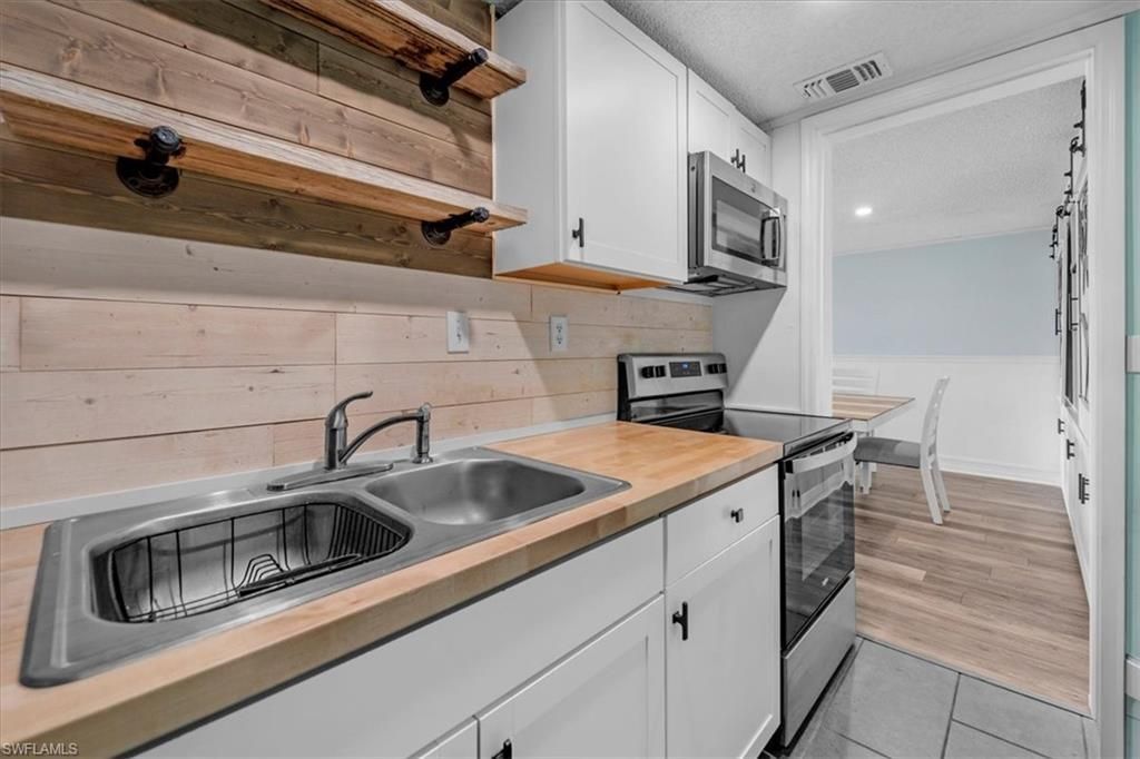 202 Broadway St E, Unit G-411, Everglades City, FL 34139 Photo