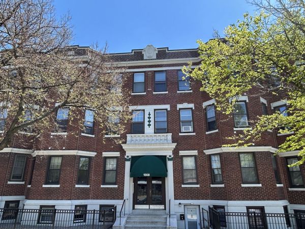 1568 Commonwealth Ave, Unit 12, Boston, MA 02135