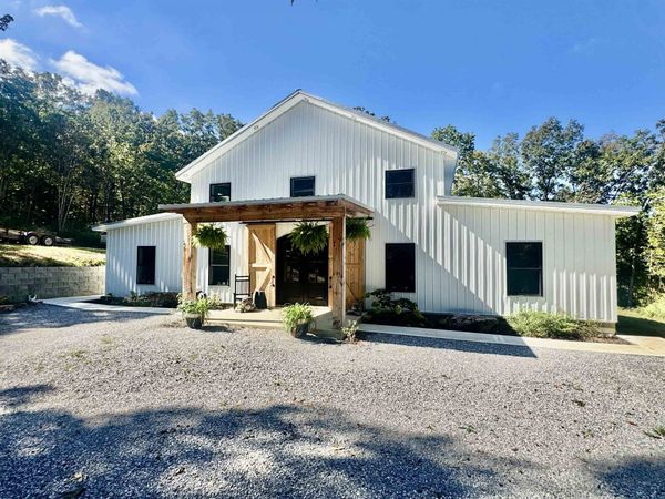 5795 Iron Mountain Road, Mountain View, AR 72560