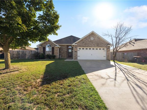4547 Sadie Street, Springdale, AR 72762