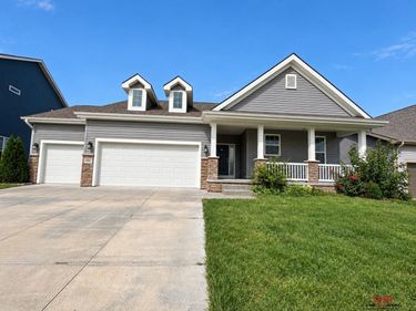 930 Kooser Drive, Lincoln, NE 68521