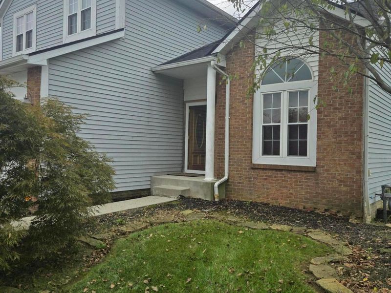 2285 Shirlene Drive, Grove City, OH 43123 Photo 1