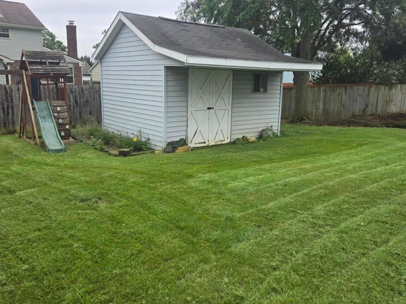 2285 Shirlene Drive, Grove City, OH 43123 Photo 4