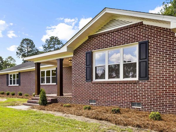 1121 Old Corner Rd. , Marion, SC 29571