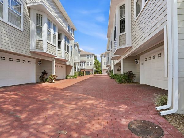 3315 W DE LEON STREET , Unit 18, TAMPA, FL 33609
