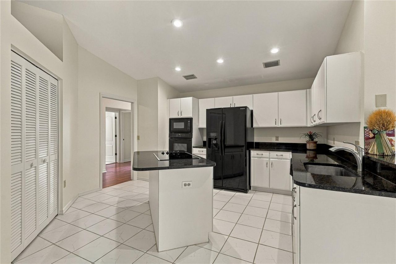 5816 Beaurivage Avenue, Sarasota, FL 34243 Photo