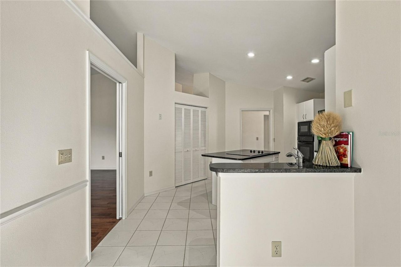 5816 Beaurivage Avenue, Sarasota, FL 34243 Photo