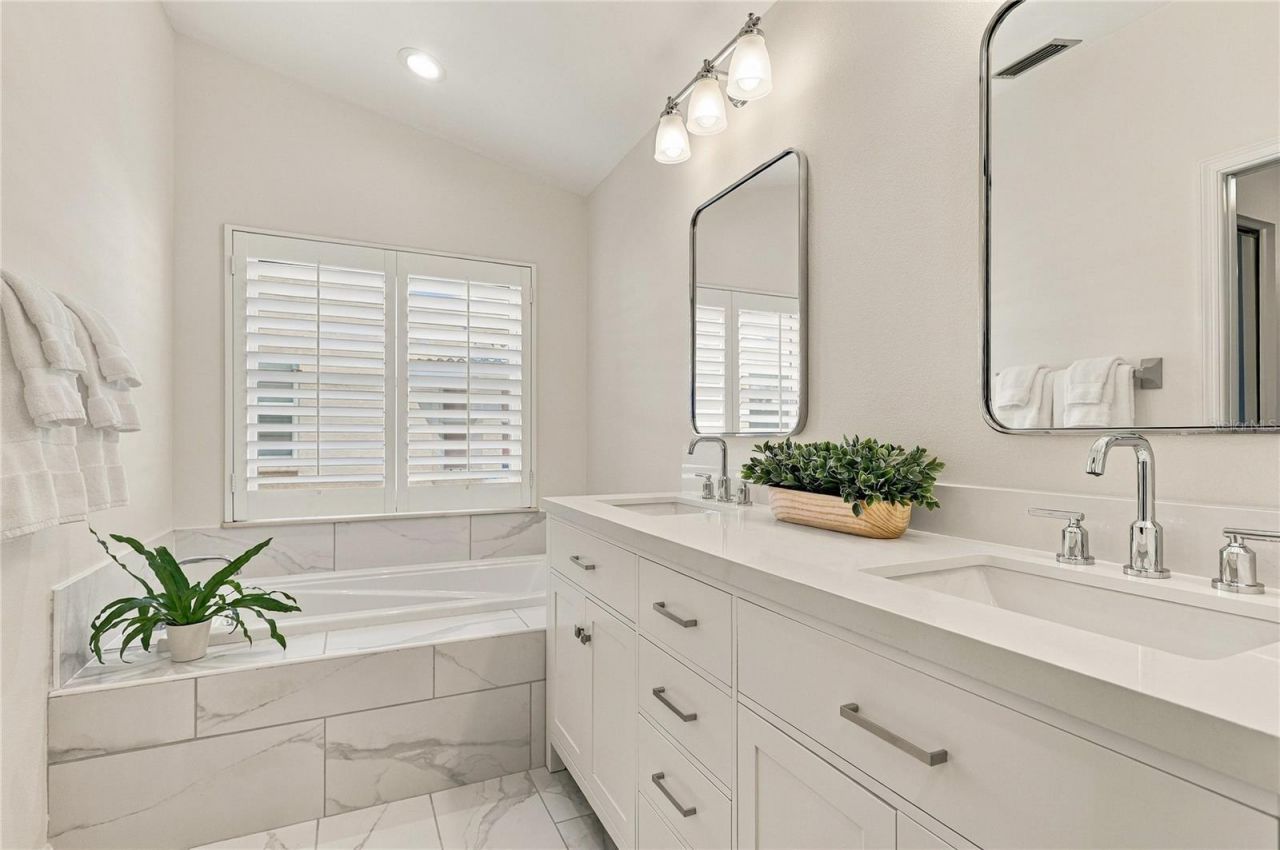 5816 Beaurivage Avenue, Sarasota, FL 34243 Photo