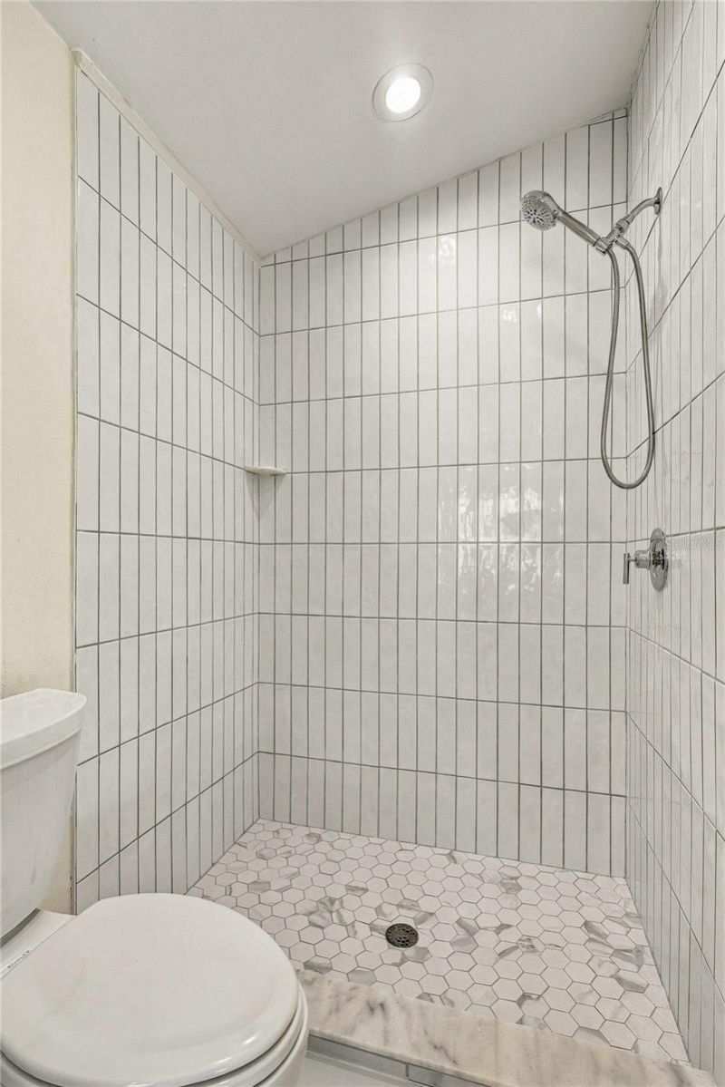 5816 Beaurivage Avenue, Sarasota, FL 34243 Photo