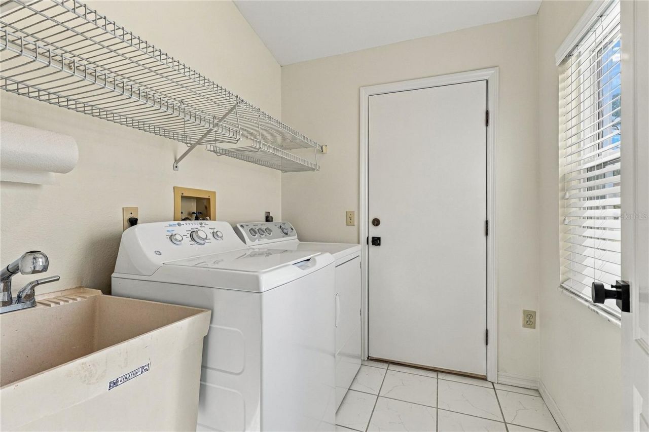 5816 Beaurivage Avenue, Sarasota, FL 34243 Photo