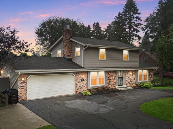 5211 Charles St, Caledonia, WI 53402