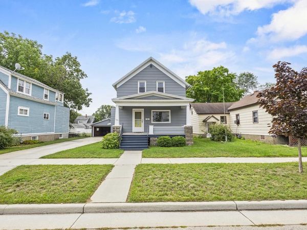 1123 GARFIELD AVENUE, Marinette, WI 54143