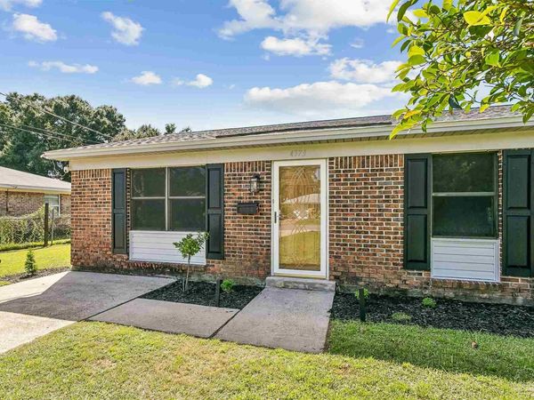 4373 Pine Villa Cir, Pace, FL 32571