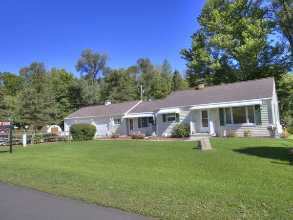 2300 O'Leary Road, Jackson, MI 49201