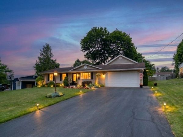 16 Woodburne Drive, Whitesboro, NY 13492