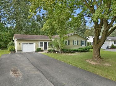 7 N Canal Street, Lyons, NY 14489
