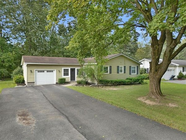 7 N Canal Street, Lyons, NY 14489