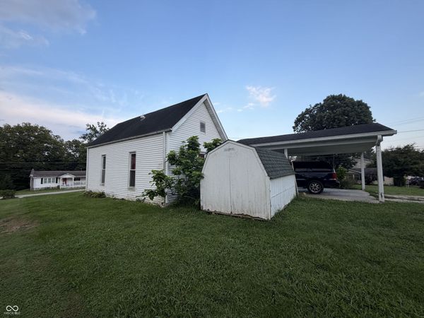 607 Lafayette Avenue , Oolitic, IN 47451