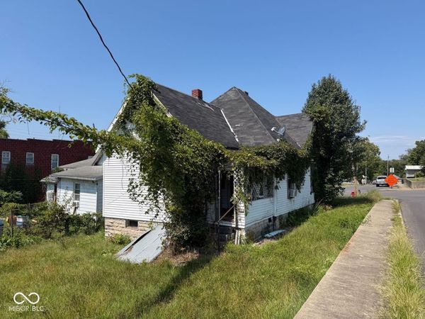 702 15th Street , Bedford, IN 47421