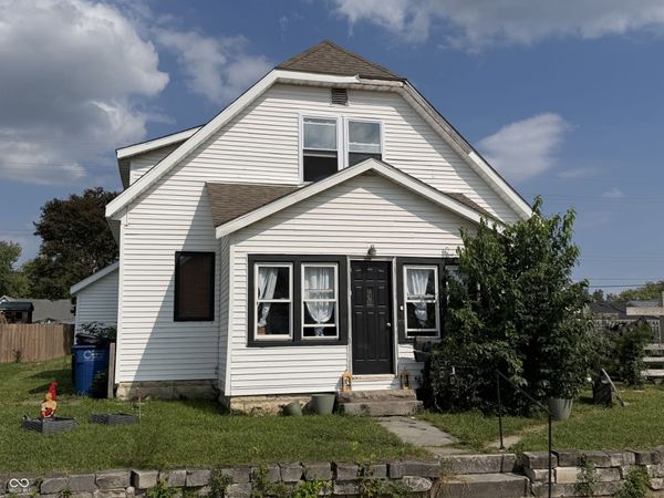 712 I Street , Bedford, IN 47421