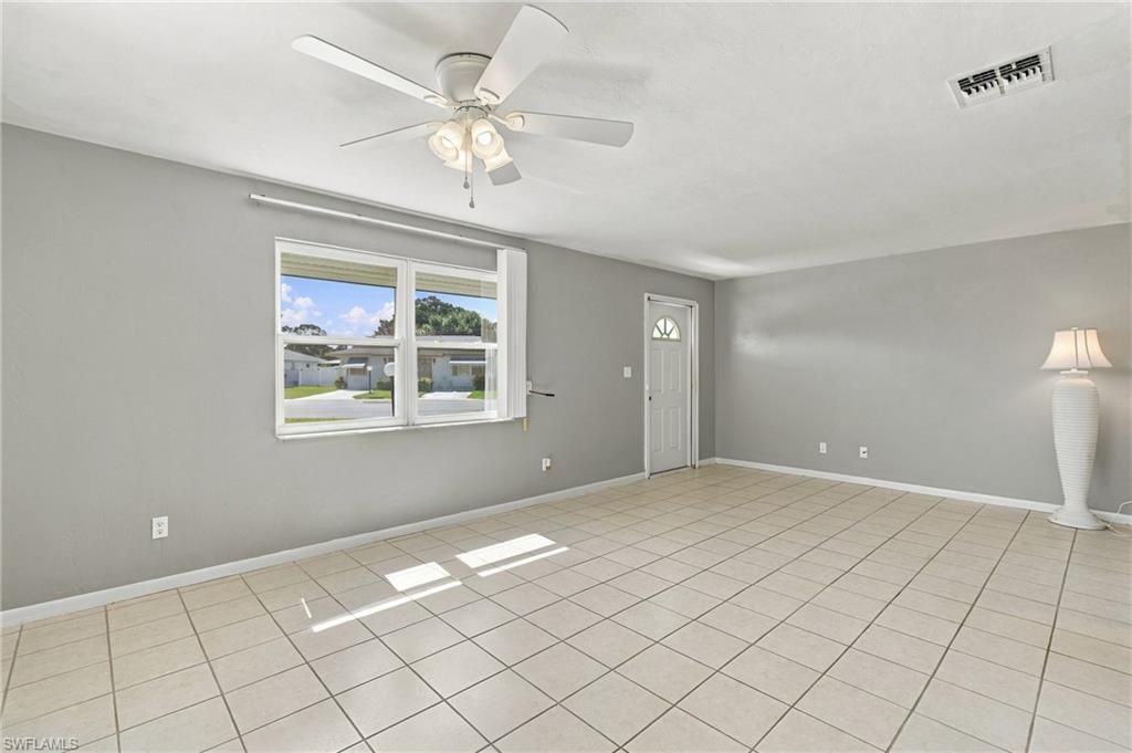 7 Dutch Iris Ln , Lehigh Acres, FL 33936 Photo
